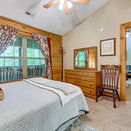 Serene Maggie Valley Retreat With Deck And Hot Tub! Exteriér fotografie
